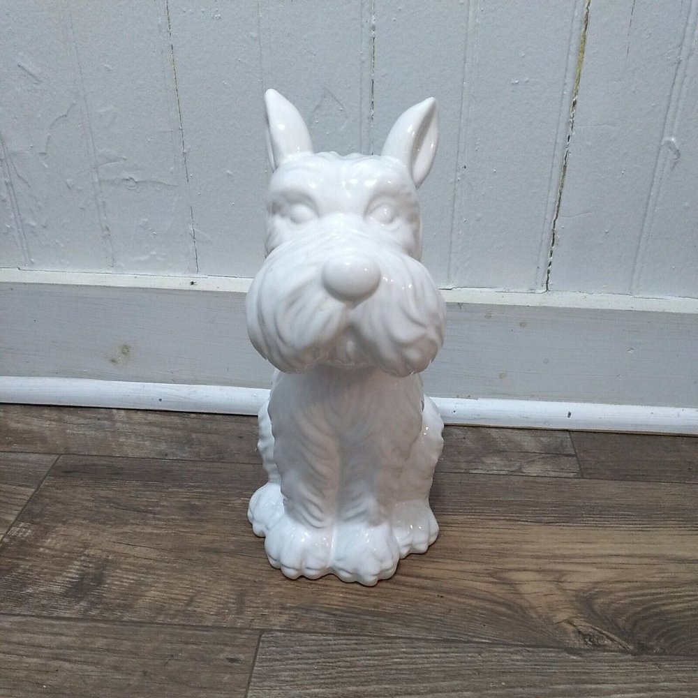 VINTAGE SCOTTISH TERRIER  White Scottie Dog Figurine Item #46732